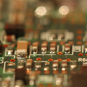 三星貼片電容代理告訴你車(chē)載領(lǐng)域看重的什么？